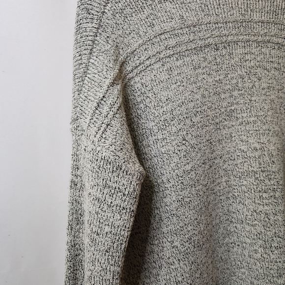 Gray & White Open Front Cardigan with Pockets - Picture 11 of 14